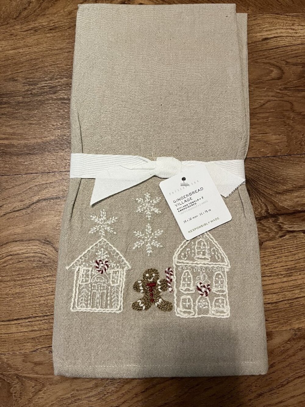 Pottery Barn Gingerbread Village Set of 2 Embroidered Kitchen Towels 20 x 30 in